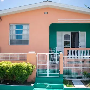 Charming Bungalow Minutes From Brandon's Holiday home